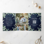 Invitation Trois Volets Code QR Moderne Eucalyptus Bleu Marine Mariage (Intérieur)
