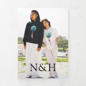 Invitation Trois Volets Code QR photo monogramme gras mariage moderne (Page de couverture)