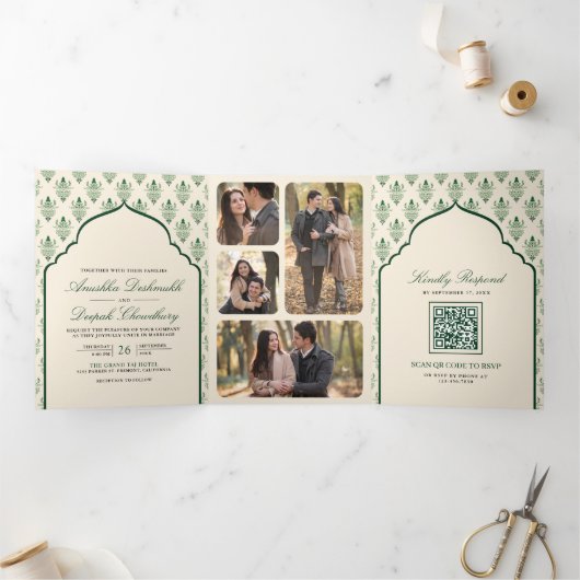 Invitation Trois Volets Crème Emerald Green Ikat All in One Mariage indien (Intérieur)