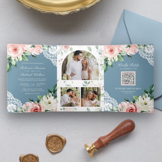 Invitation Trois Volets Dentelle florale Dusty bleu QR Code Mariage