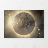 Invitation Trois Volets Éclipse solaire élégante sépia photo personnalisée (Page de couverture)