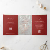 Invitation Trois Volets Élégant Noël simple rouge photo mariage RSVP QR (Intérieur)