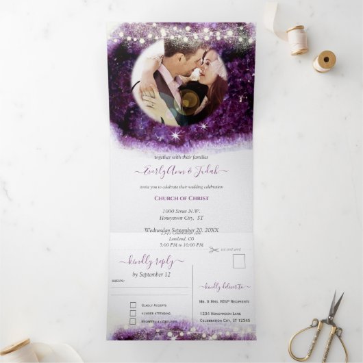 Invitation Trois Volets Élégant violet Amethyst Crystal Geode Mariage (Intérieur)