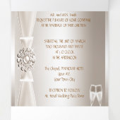 Invitation Trois Volets Elégante Crème Damas de mariage Champagne blanc 3 (Intérieur au milieu)