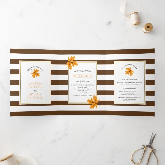Invitation Trois Volets Feuilles d'érable orange et mariage de automne à r (Intérieur)