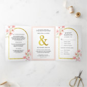 Invitation Trois Volets Mariage à arche florale Soft Blush Rose Cherry Blo (Intérieur)