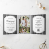 Invitation Trois Volets Mariage avec code QR de photo rayée noir et blanc (Intérieur)