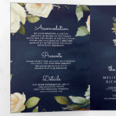 Invitation Trois Volets Mariage avec code QR en pot Mason Roses blanches e (Intérieur en premier)