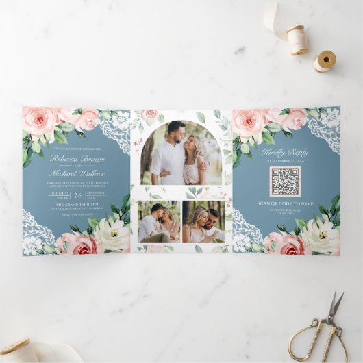 Invitation Trois Volets Mariage Code QR Bleu Poussiéreux Dentelle Fleurie  (Intérieur)