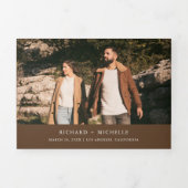Invitation Trois Volets Mariage Code QR Collage Photo Minimal Brun (Page de couverture)