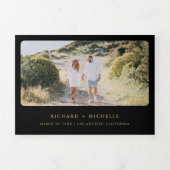Invitation Trois Volets Mariage Code QR Monstera Palm Or Tropical (Page de couverture)