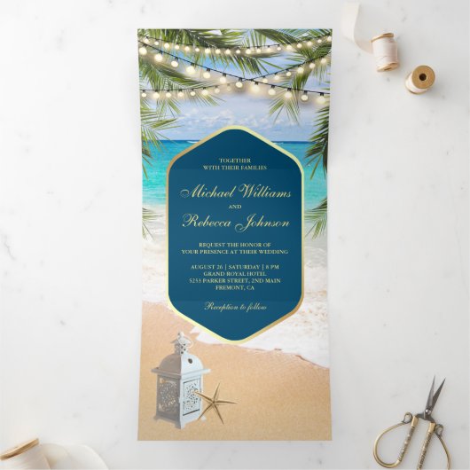 Invitation Trois Volets Mariage de lanterne Tropical Beach Palm (Intérieur)