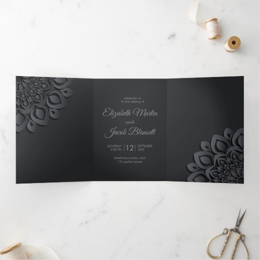 Invitation Trois Volets Mariage de Mandala de coupure de papier noir conte (Intérieur)