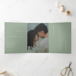 Invitation Trois Volets Mariage de photo simple vert sauge moderne