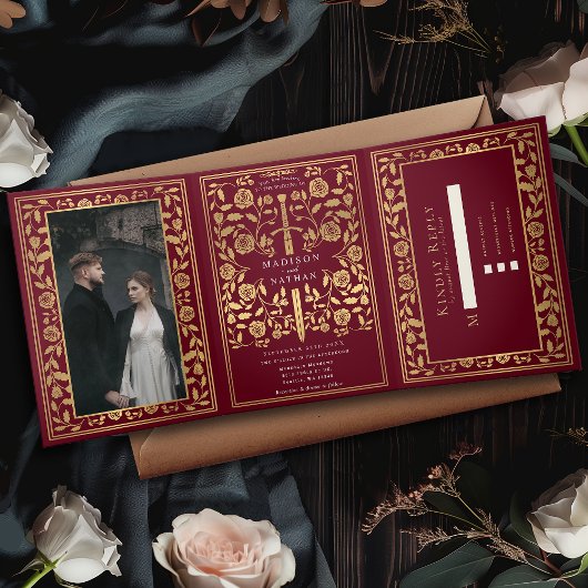 Invitation Trois Volets Mariage d'épée médiévale rouge