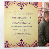 Invitation Trois Volets Mariage indien avec code QR Damassé Violet Rustiqu (Intérieur en premier)