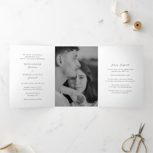 Invitation Trois Volets Mariage intemporel noir et blanc classique (Intérieur)