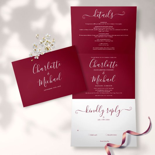 Invitation Trois Volets Mariage Monogramme Script Élégant Bourgogne