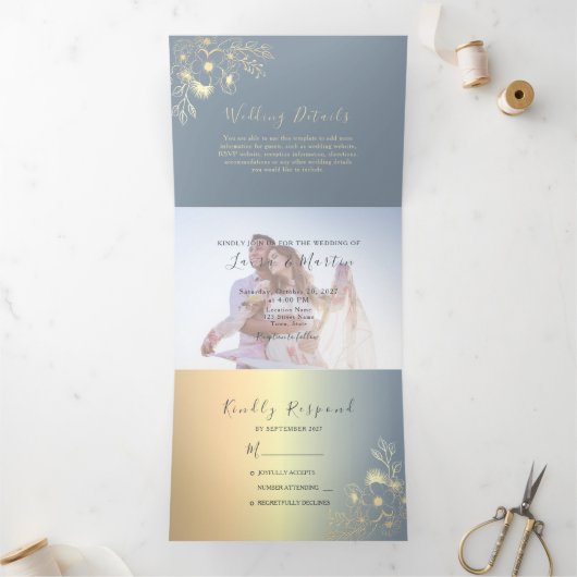 Invitation Trois Volets Mariage photo Dusty Blue Gold Floral (Intérieur)