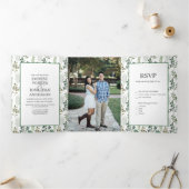 Invitation Trois Volets Mode Sage Green Leaf Pattern Photo Wedding (Intérieur)