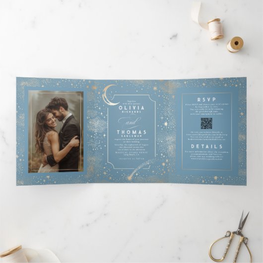 Invitation Trois Volets Moon Stars Celestial Dusty Blue Mariage Photo (Intérieur)