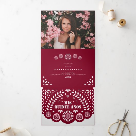 Invitation Trois Volets Papel Bourgogne Picado Mis Quince Años (Extérieur)
