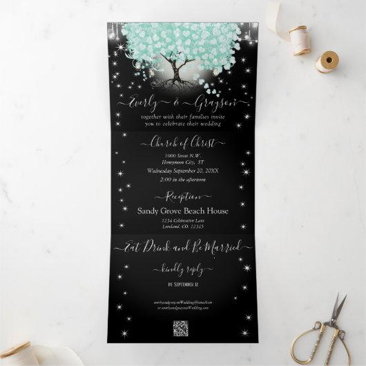 Invitation Trois Volets Pastel Mint Green sur Black Heart Leaf Mariage (Intérieur)