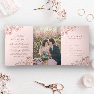 Invitation Trois Volets Photo de mariage en dentelle rose poudré et or ros