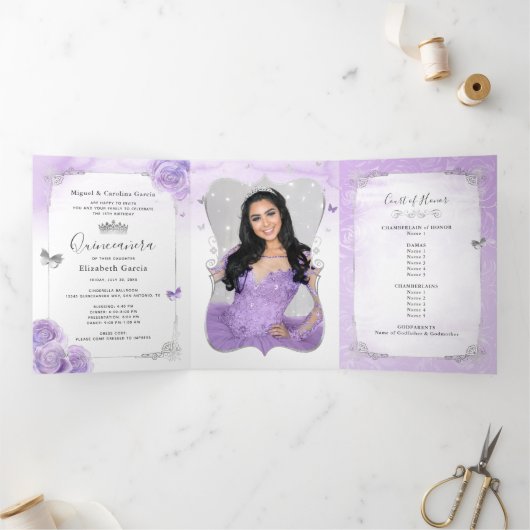Invitation Trois Volets Photo Espagnol clair violet et argent Quinceanera (Intérieur)
