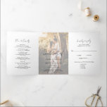 Invitation Trois Volets Rustique Script photo moderne<br><div class="desc">Mariage photo moderne invitation tri-pli avec un design simple avec "le mariage de" dans un style rustique typographie script avec vos détails mariages sur votre photo préférée avec une superposition opaque. Sur la droite se trouve la carte postale RSVP et sur la gauche, la carte de boîtier. Cette élégante invitation...</div>
