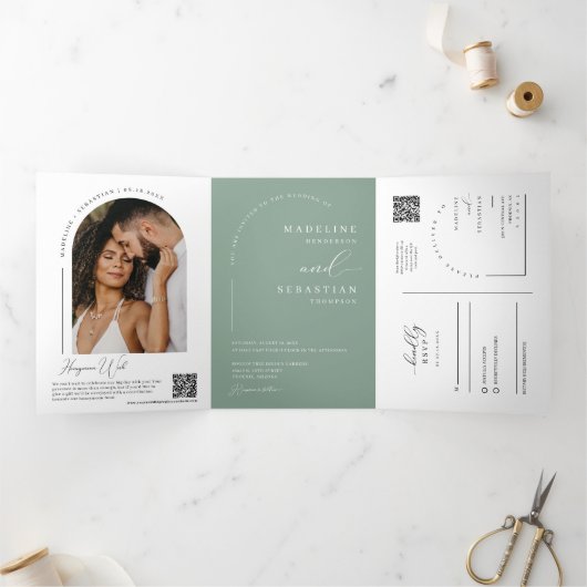 Invitation Trois Volets Sage Green Modern Boho Arch Photo QR Code Mariage (Intérieur)