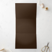 Invitation Trois Volets Solide Brown profond - Arrière - plan rustique min (Intérieur)