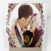 Invitation Trois Volets Winery Deep Burgundy Rouge Floral Mariage de couro (Intérieur en premier)