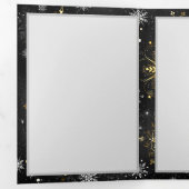 Invitation Trois Volets Xmas Golden Snowflakes on Black Background (Intérieur en premier)