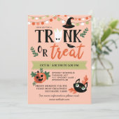 Invitation Tronc d'Halloween mignon ou traiter la distance so (Debout devant)