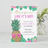 Invitation Tropic Like It's Hot Pineapple Tropical Birthday (Debout devant)