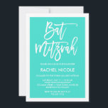 Invitation Turquoise| Bat mitzvah de typographie moderne simp<br><div class="desc">Cette invitation Bat mitzvah simple mais élégante présente un arrière - plan de couleur turquoise avec une bordure blanche et une typographie blanche moderne.</div>