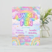 Invitation Twice the Fun Rainbow Sibling Birthday  (Debout devant)