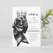Invitation Tying Up My Twenties Black Bow 30th Birthday (Debout devant)