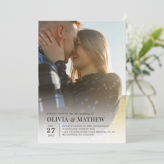 Invitation Typographie classique simple 2 Photo QR Code Maria (Debout devant)