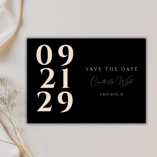 Invitation Typographie de nombre Bold Moderne B&W QR Code