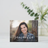 Invitation Typographie de script moderne Photo Graduation Par (Debout devant)