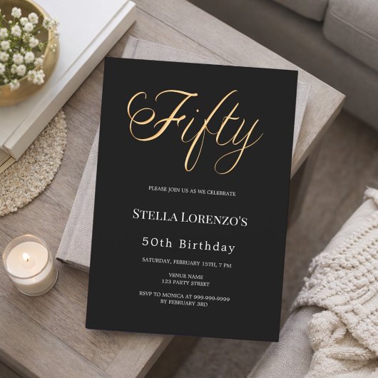 Invitation typographie de script noir or pour 50e anniversair