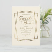 Invitation Typographie en faux or moderne ivoire Sweet 16 (Debout devant)