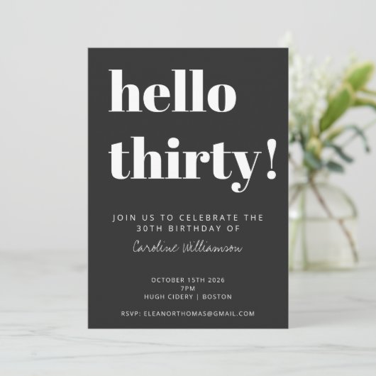 Invitation Typographie Gras Fête d'anniversaire 30 ans Modern (Debout devant)
