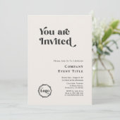 Invitation Typographie noir et blanc chic Vous êtes invité (Debout devant)