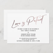 Invitation Typographie rose Or L'amour est Patient Mariage Re (Devant / Derrière)