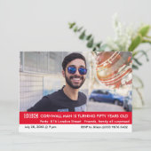 Invitation UK British Funny 50th Birthday Fake News (Debout devant)