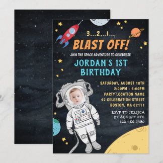 Invitation Un astronaute lance une fusée spatiale | Photo 1er