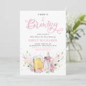 Invitation Un bébé brasse de la bouteille et du Baby shower d (Debout devant)